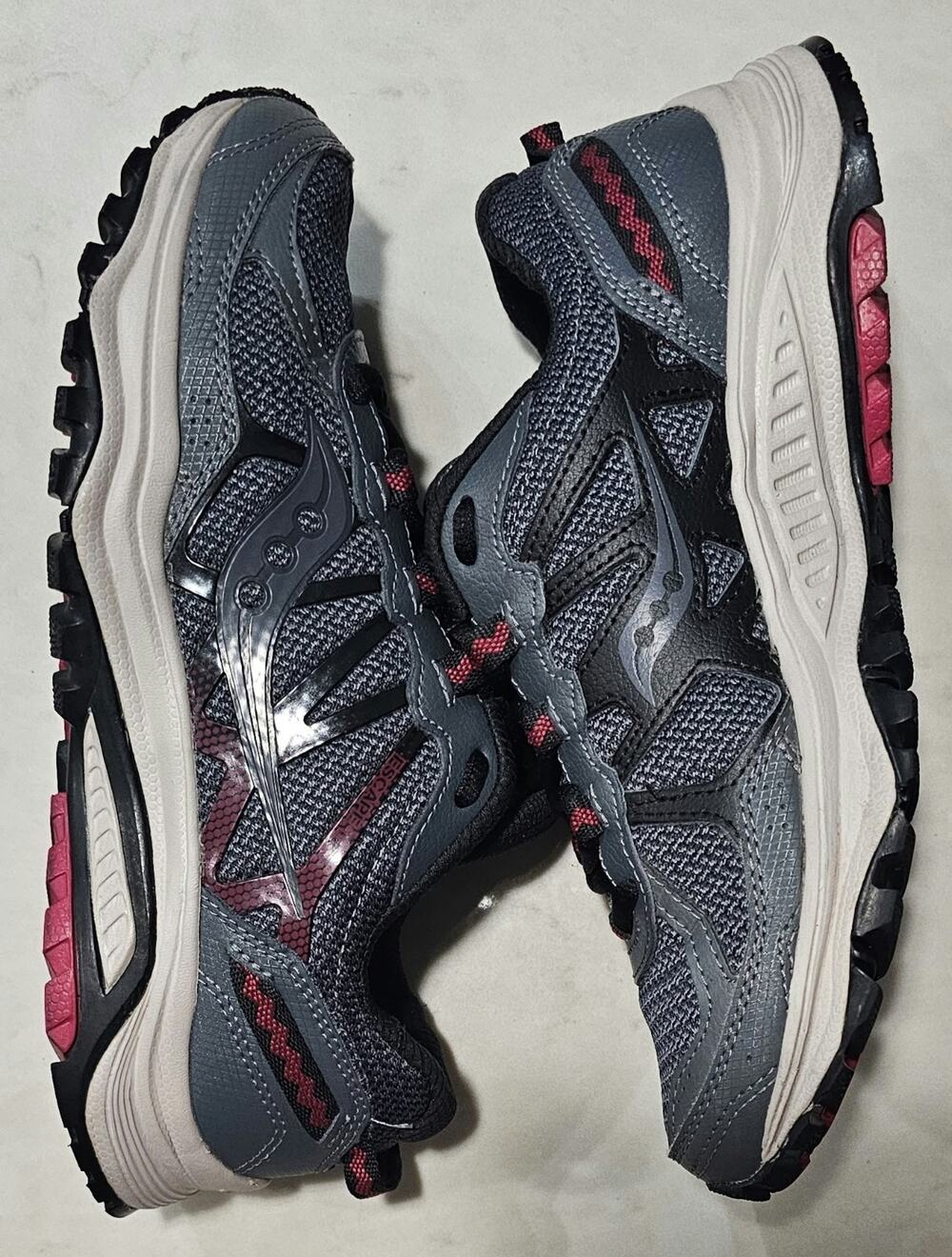 Saucony Escape TR5 Womens Size 8 Trail Running Shoes Gray Black Pink S15436-20